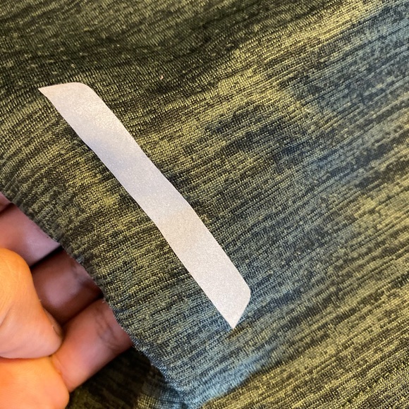 Green Reebok active sweater - Picture 2 of 8